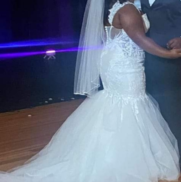 Custome wedding dress - Picture 4 of 8